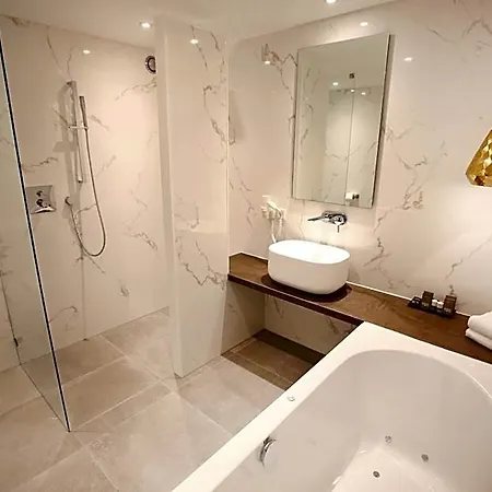 Hotel Der Valk / A9 Alkmaar 4*